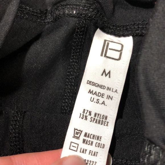 Body Language Revolve Scrunch Marble Crop Leggings - Picture 2 of 12